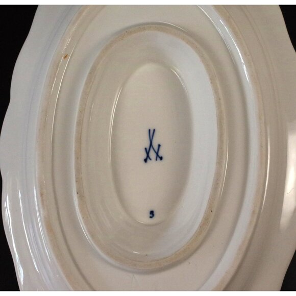 Vintage Meissen "Blue Onion" Gravy Boat Blue Crossed Swords Made in Germany - Picture 4 of 4